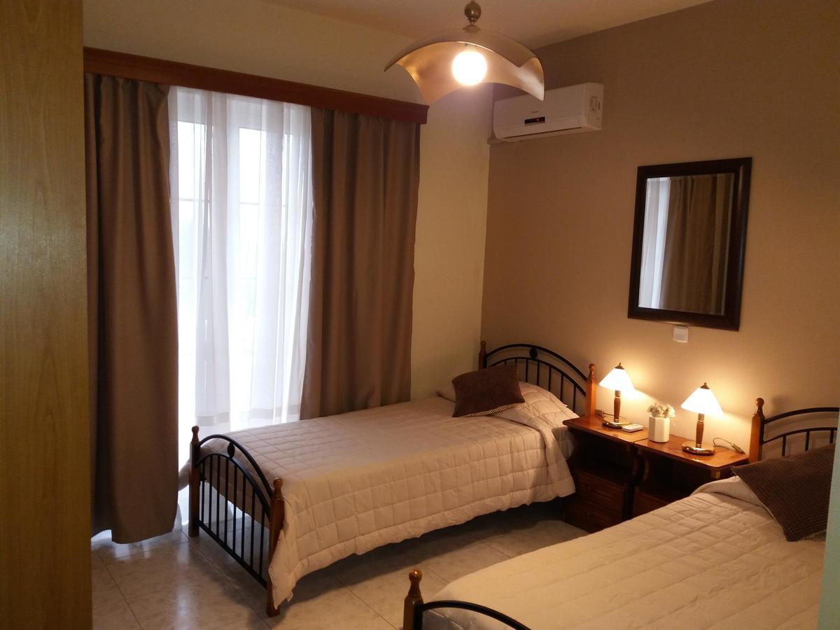 Colonial Family Apartment #3 ฟาลิรากี ภายนอก รูปภาพ